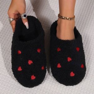 VALENTINES DAY SLIPPERS